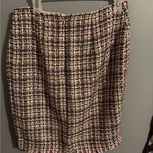 Elegant Tweed Pencil Skirt in Black, White, and Pink